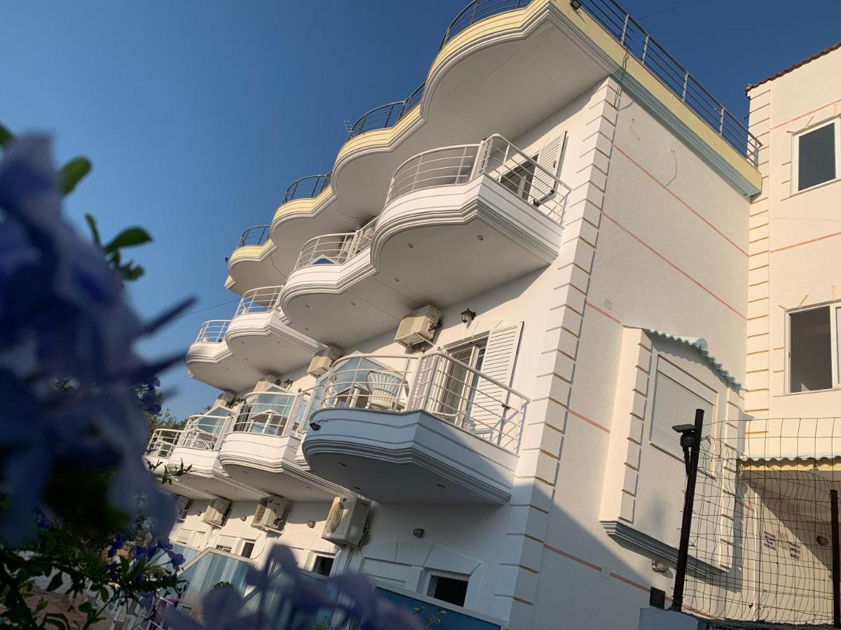 Henardi Apartments Ксамил Экстерьер фото